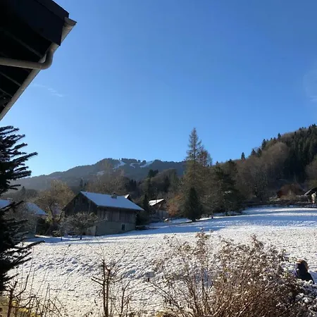 2 Pièces Avec Terrasse Village Appartement *
